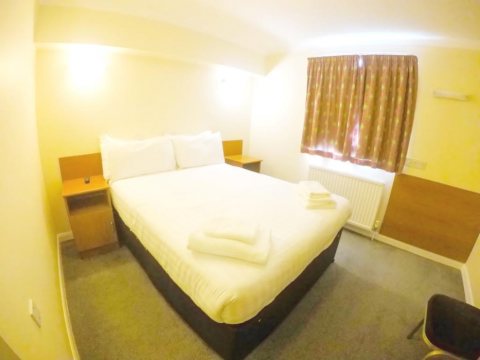 Shepiston Lodge Heathrow