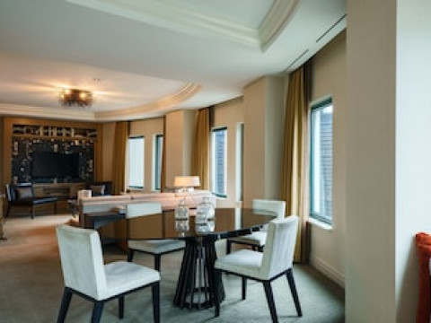 SHERATON GRAND CHICAGO RIVERWALK