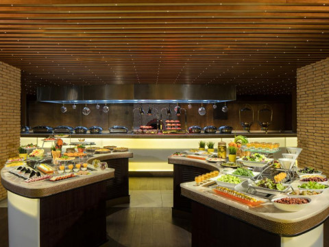 Sheraton Sharjah Beach Resort & Spa
