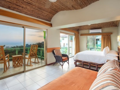 SI COMO NO RESORT SPA AND WILDLIFE REFUGE