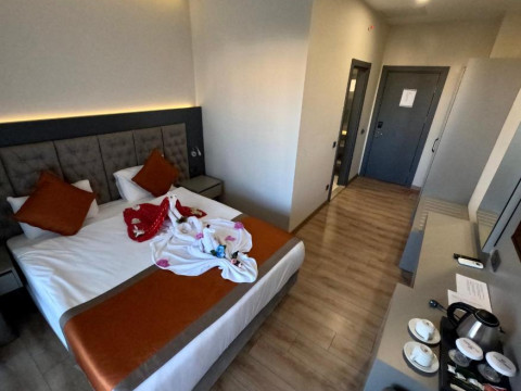 Side Golden Rock