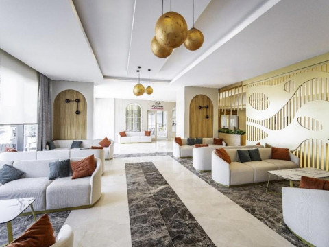 SIDE MOON PALACE HOTEL
