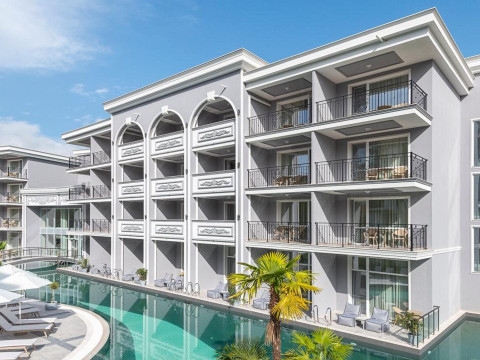 SIENA PREMIUM RETREAT
