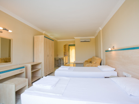 SIESTA BEACH HOTEL