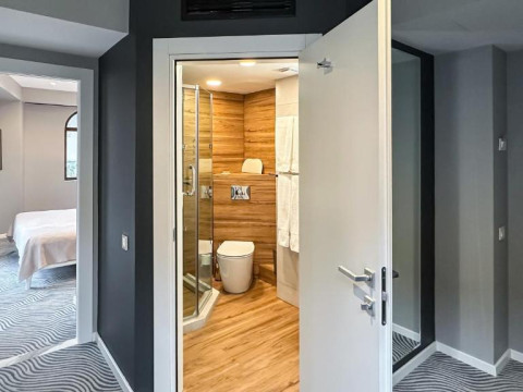 Silver 39 Corner Hotel