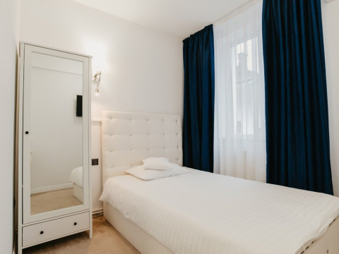 . FULLTON Central Inn Camere de inchiriat