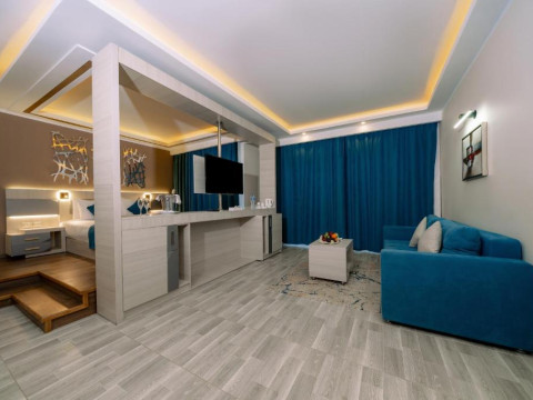 SIRENA BEACH RESORT & SPA