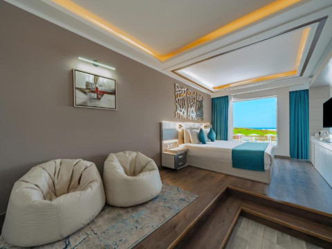 SIRENA BEACH RESORT & SPA