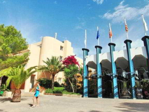 Sirenis Seaview Country Club