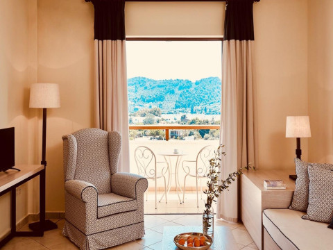 Skiathos Living Unique Residences