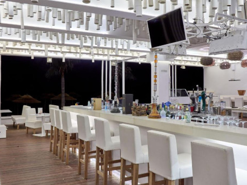 So White Club Resort