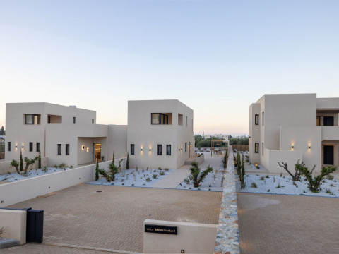 SOKRATIS LOCOLUX VILLAS& SUITES