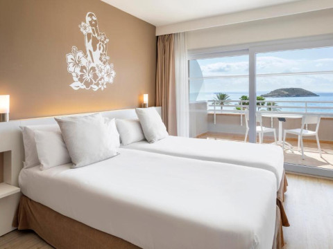 SOL WAVE HOUSE ALL SUITES