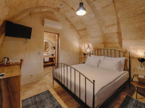 Solem Cave Suites