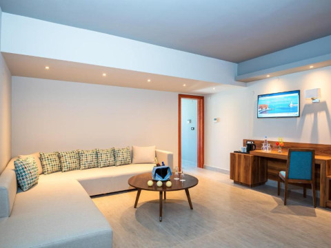 Solimar AquaMarine Hotel