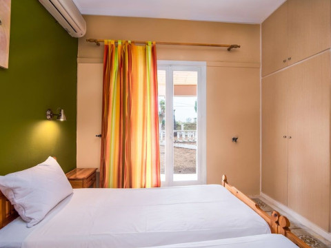 SOUTHGATE APARTMENTS