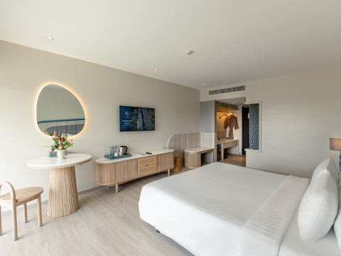 Andaman Embrace Patong