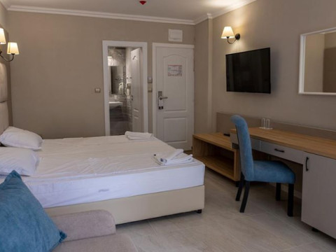 SPERANTA BEACH HOTEL 4* AND VILLAS 2*