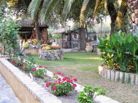 Spiti Nikos Apartments