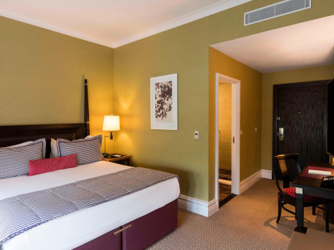 ST ERMINS HOTEL