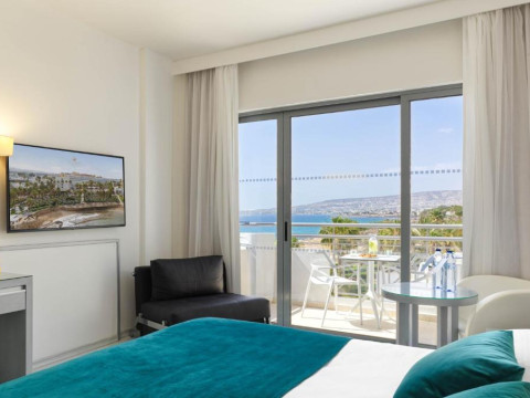 St George Beach Hotel & Spa Resort