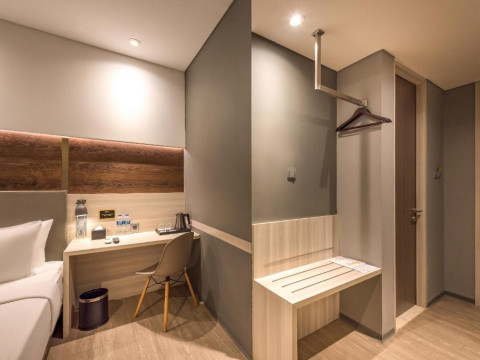 Stanley Wahid Hasyim Jakarta