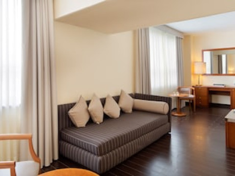 STARHOTEL BUSINESS PALACE