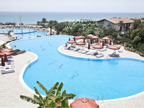 STARLIGHT RESORT HOTEL 