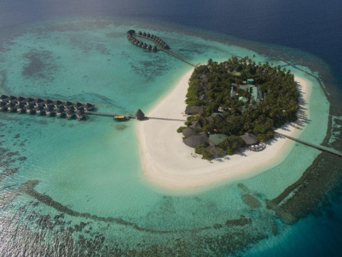 Angaga Island Resort & Spa