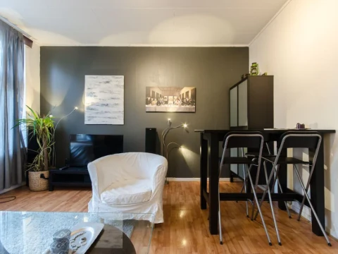 StayPlus Comfy 1BR Apt - Hip Area