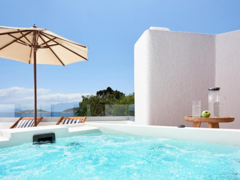 ST.NICOLAS BAY RESORT HOTEL & VILLAS