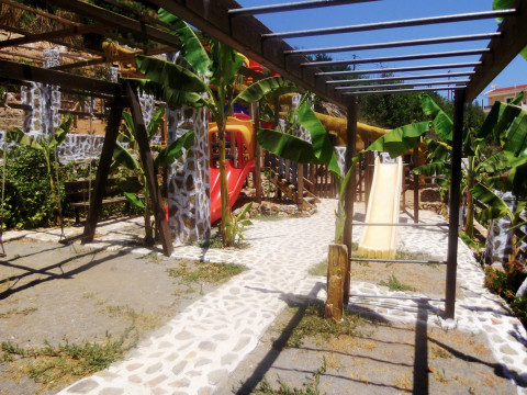 STONE VILLAGE-  PETRINO CHORIO