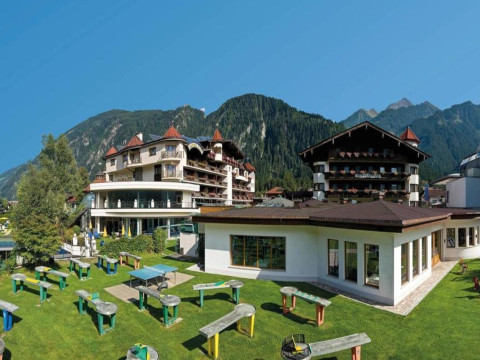 STRASS HOTEL DEPENDANCE
