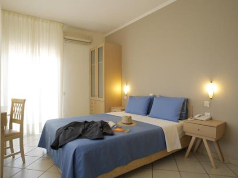 Stratos Hotel