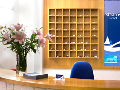 Stratos Hotel