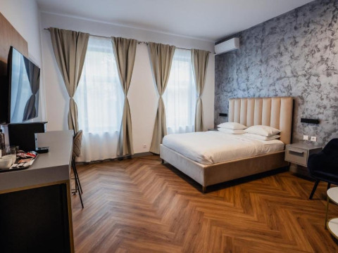 . Aristide House - Camere de inchiriat