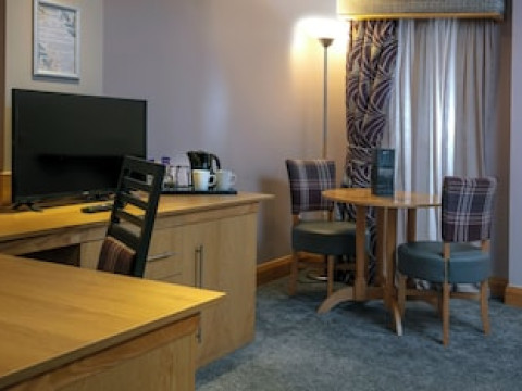 SUITES KNOWSLEY
