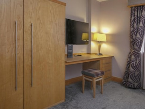 SUITES KNOWSLEY