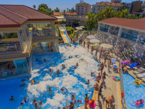 SUN CLUB SIDE