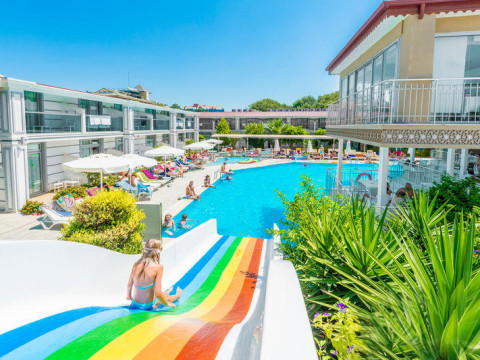 SUN CLUB SIDE