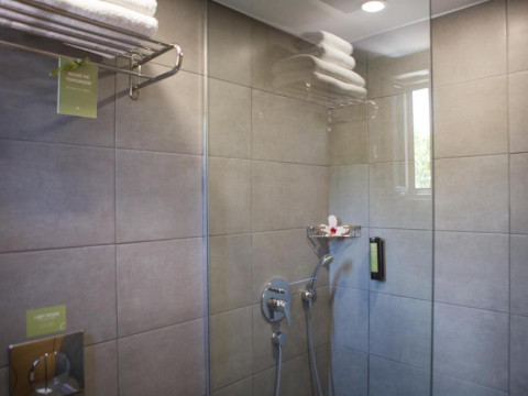 Sundance Apartments and Suites