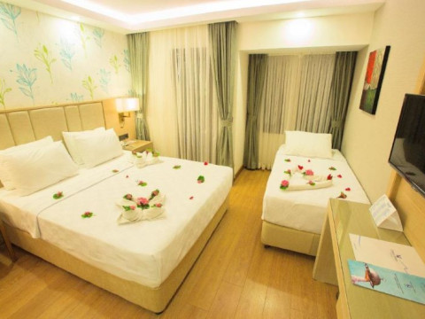 SUNDIA BY LIBERTY OLUDENIZ