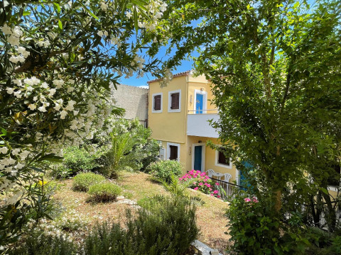 Sunflower Apartments & Studios