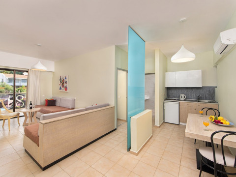 Sunny Days Hotel