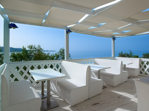 Sunrise Beach Resort