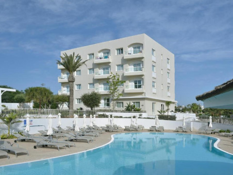 Sunrise Gardens Aparthotel
