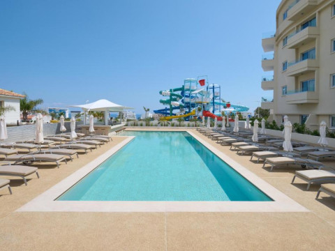 Sunrise Oasis Hotel