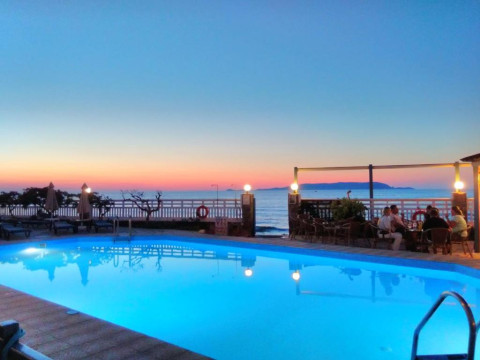 Sunset Beach Hotel
