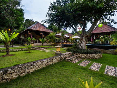 Sunset Garden Nusa Lembongan
