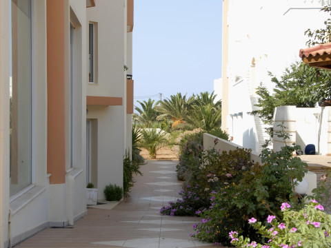 SUNSHINE GARDEN APARTMENTS